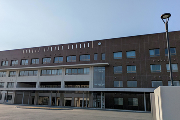 福間中学校外観