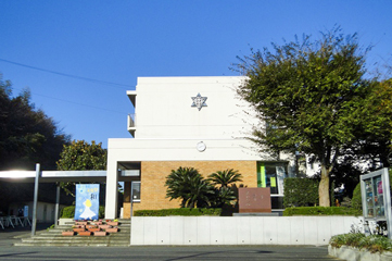 福間東中学校外観