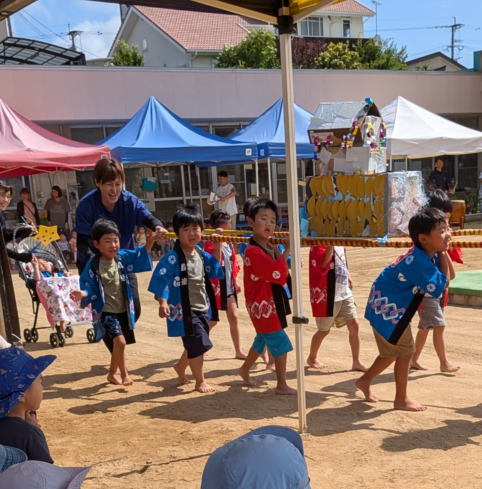 夏祭りごっこおみこし