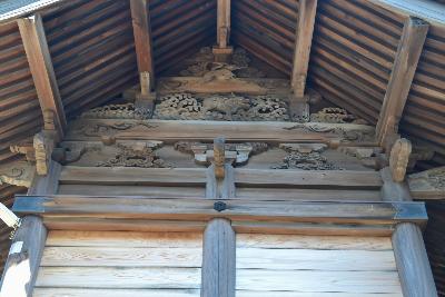 波折神社本殿妻部彫刻