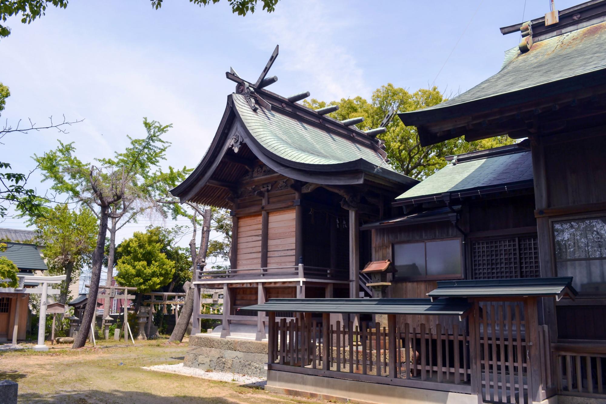 波折神社本殿外観