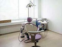 すくすくルーム（診察室）に置いてある歯医者の治療台の写真
